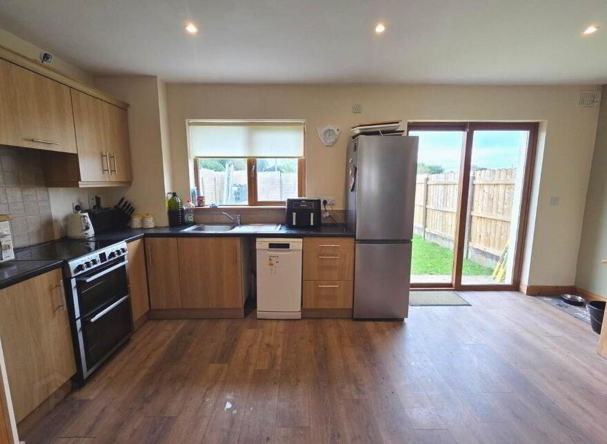 77 Meadowbrook, Tulsk, F45WD83