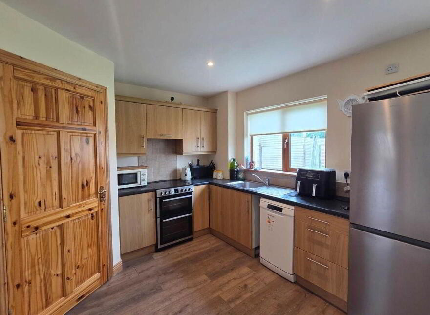 77 Meadowbrook, Tulsk, F45WD83