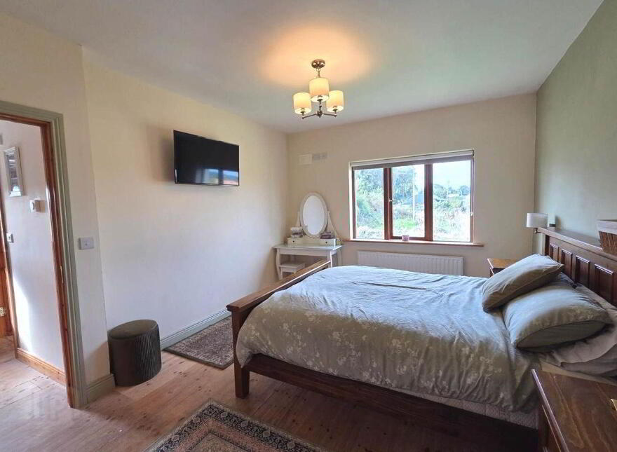 77 Meadowbrook, Tulsk, F45WD83