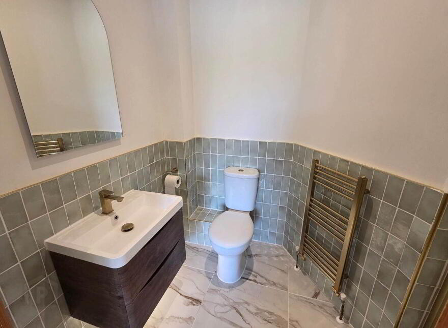 77 Meadowbrook, Tulsk, F45WD83