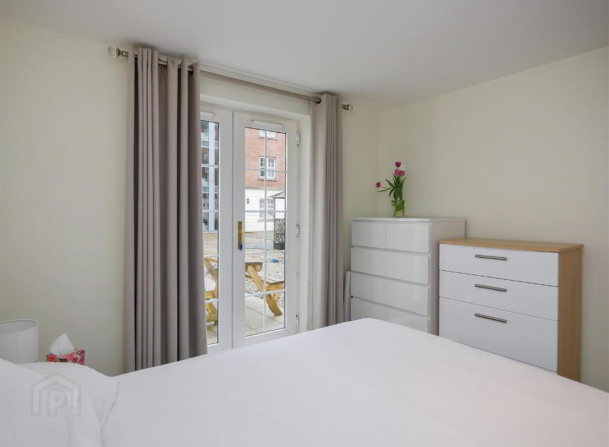 Apt 5 Meadow House, 47 The Boulevard, Belfast, BT7 3LN