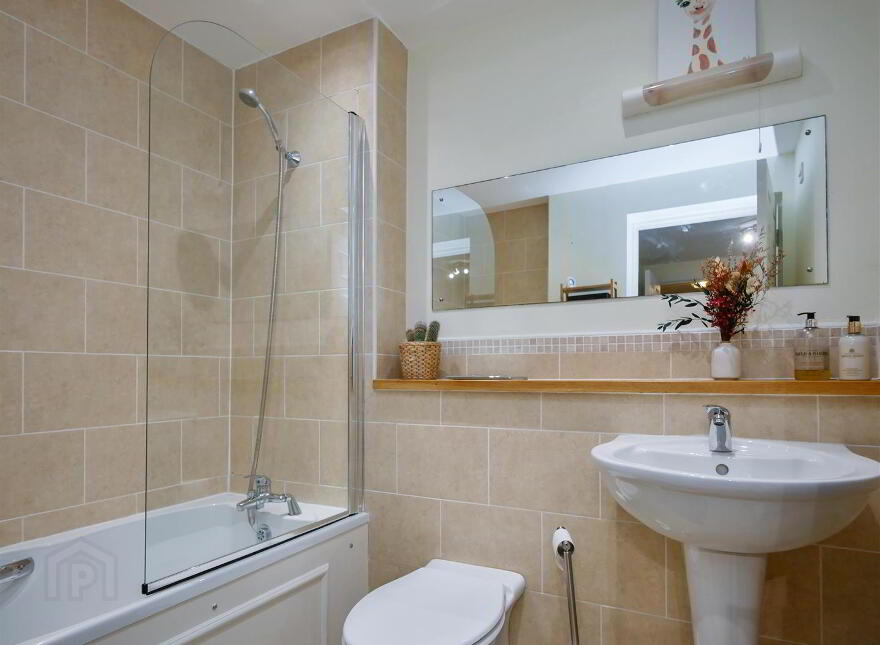 Apt 5 Meadow House, 47 The Boulevard, Belfast, BT7 3LN