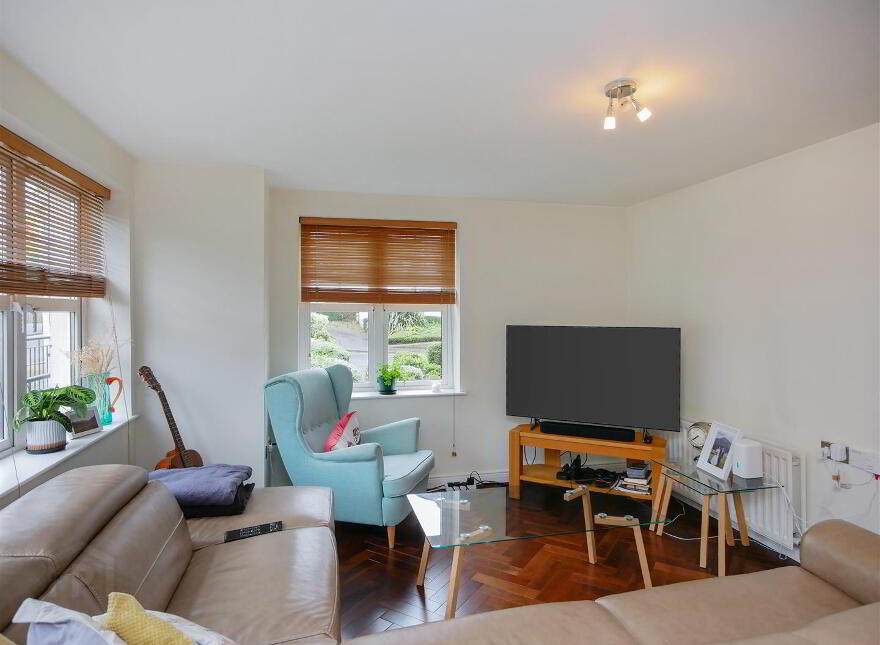 Apt 5 Meadow House, 47 The Boulevard, Belfast, BT7 3LN