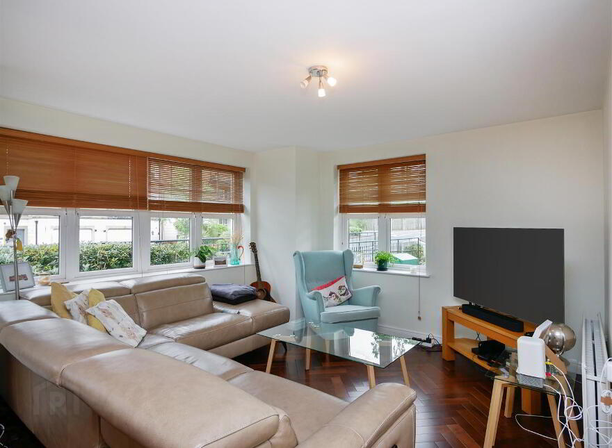 Apt 5 Meadow House, 47 The Boulevard, Belfast, BT7 3LN