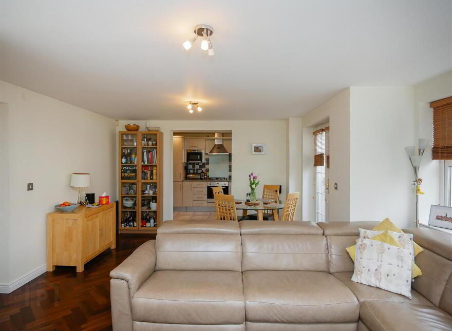 Apt 5 Meadow House, 47 The Boulevard, Belfast, BT7 3LN