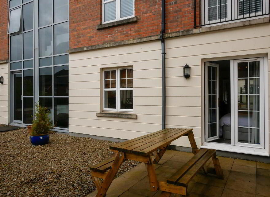 Apt 5 Meadow House, 47 The Boulevard, Belfast, BT7 3LN