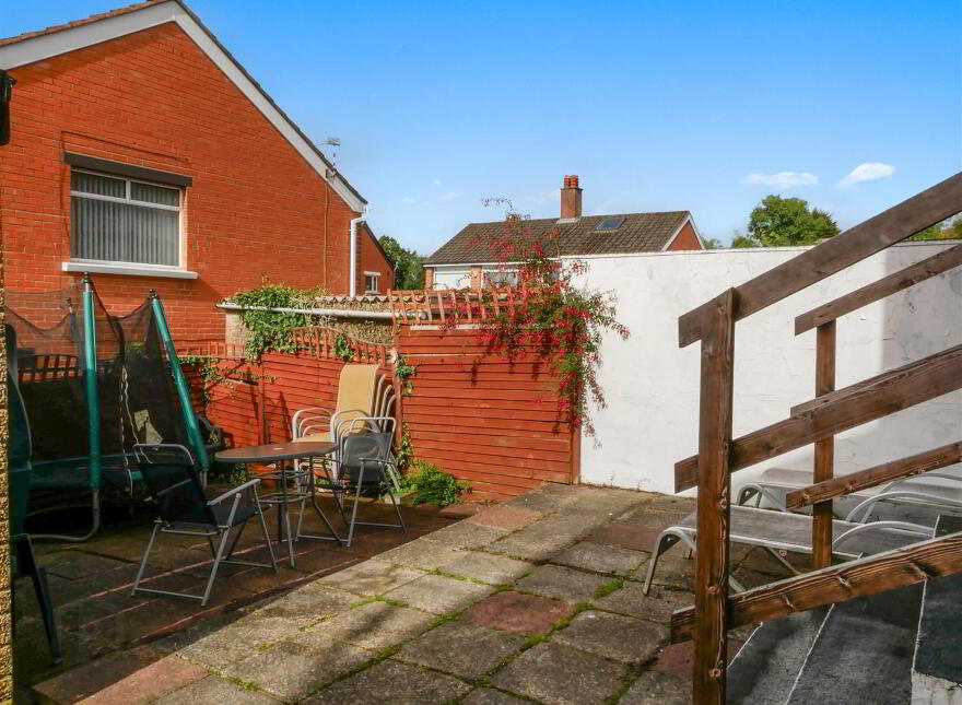 22 Woodbreda Park, Off Saintfield Road, Belfast, BT8 7HY