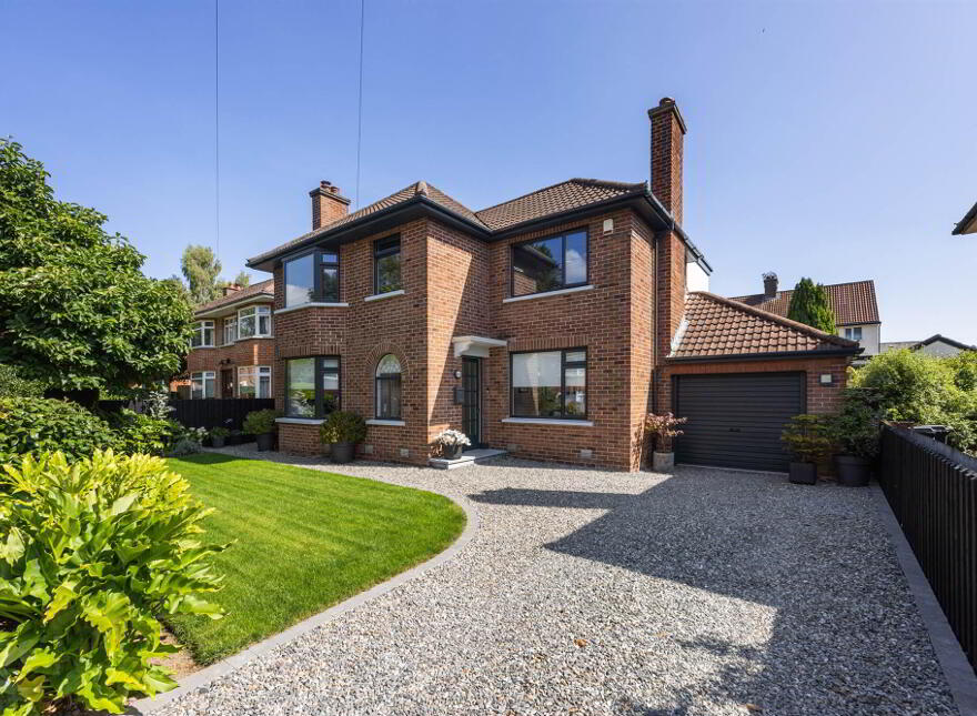 15 Netherleigh Park, Off Castlehill Road, Belfast, BT4 3GR photo
