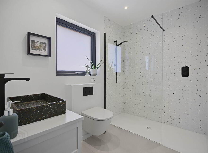 15 Netherleigh Park, Off Castlehill Road, Belfast, BT4 3GR