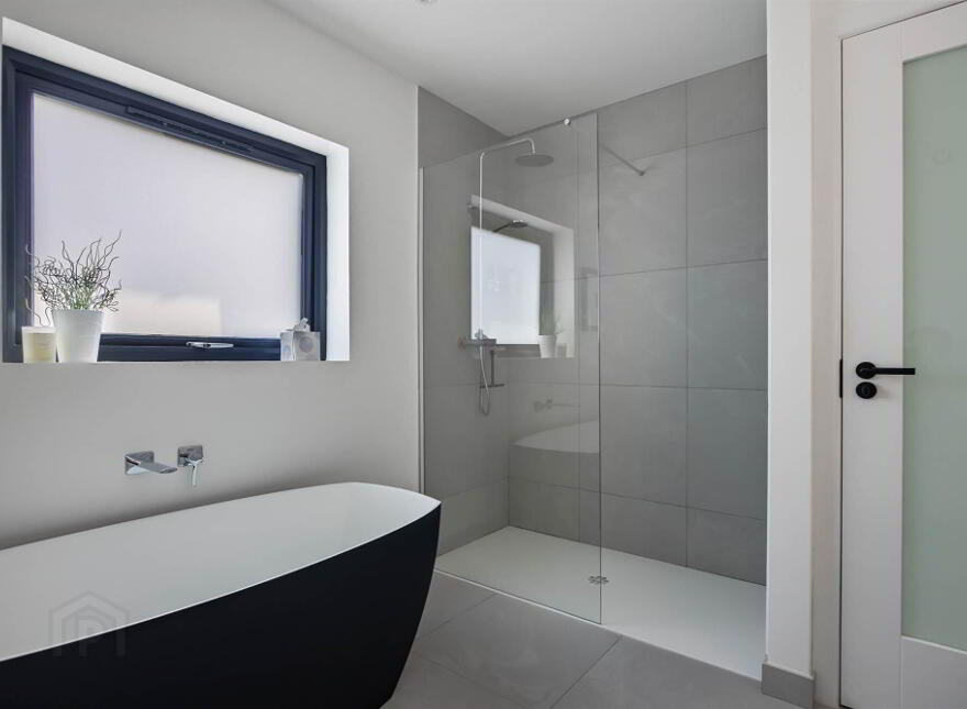 15 Netherleigh Park, Off Castlehill Road, Belfast, BT4 3GR