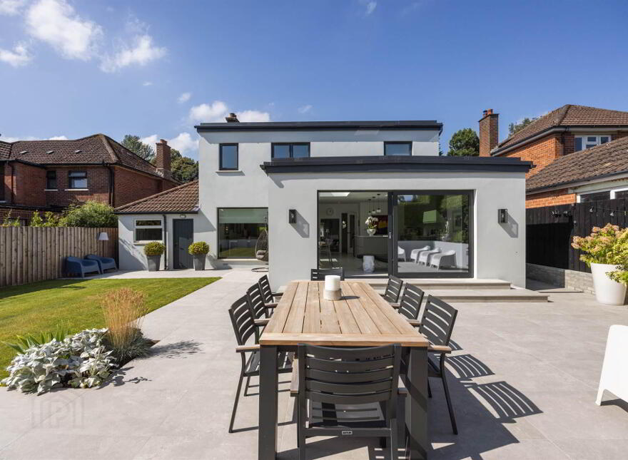 15 Netherleigh Park, Off Castlehill Road, Belfast, BT4 3GR