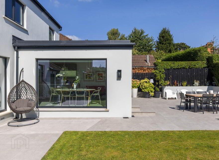 15 Netherleigh Park, Off Castlehill Road, Belfast, BT4 3GR