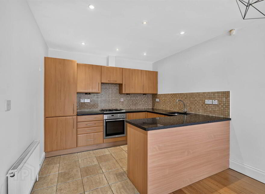 4 St Johns Place, Rosetta, Belfast, BT7 3HA