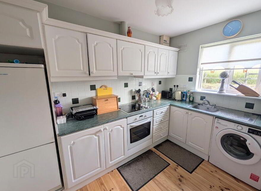 9 Derg Manor, Dromineer, Dromineer, E45X471