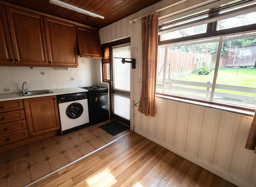 128 Joanmount Gardens, Belfast, BT14 6NZ