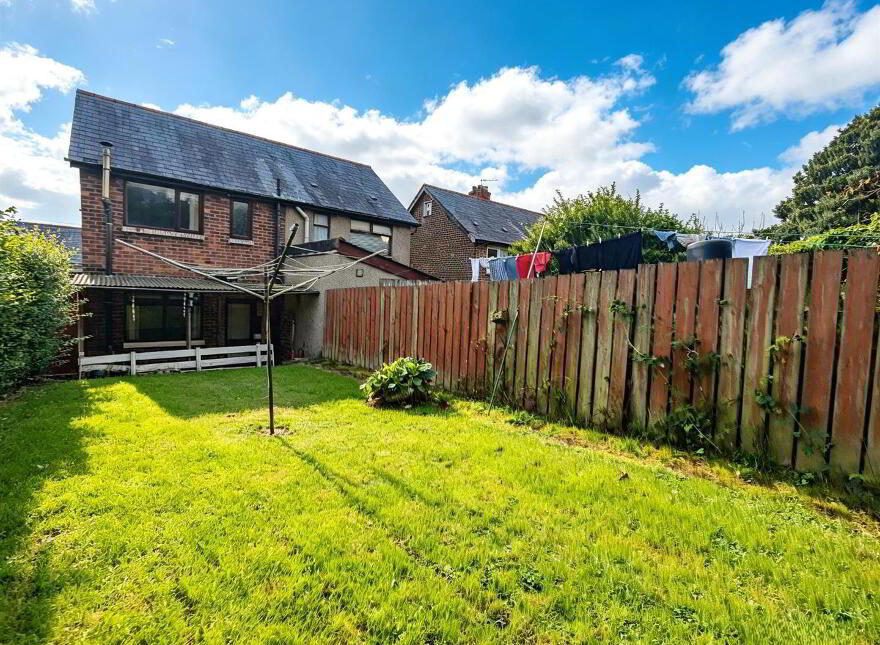 128 Joanmount Gardens, Belfast, BT14 6NZ