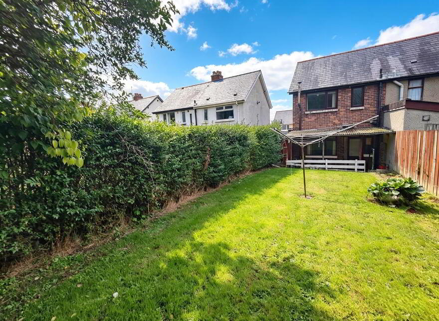 128 Joanmount Gardens, Belfast, BT14 6NZ