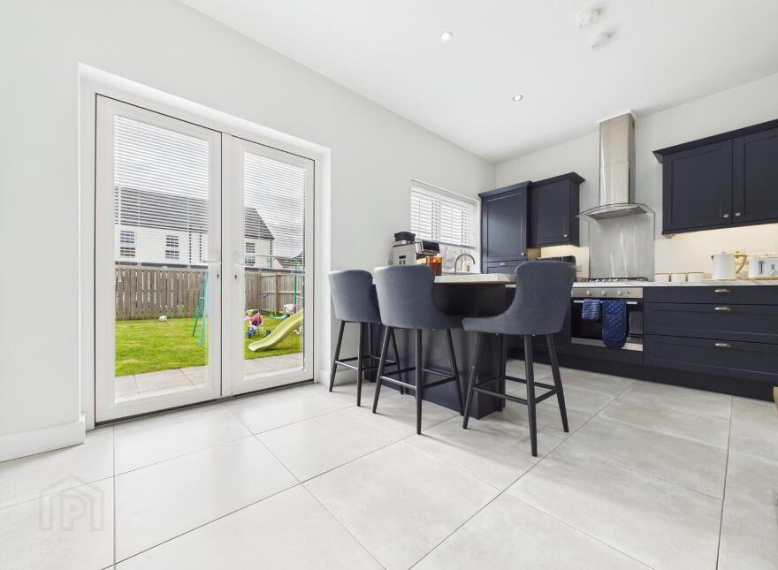 17 South Lake Park, Craigavon, BT64 1BE