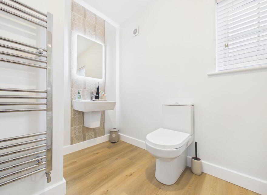 17 South Lake Park, Craigavon, BT64 1BE