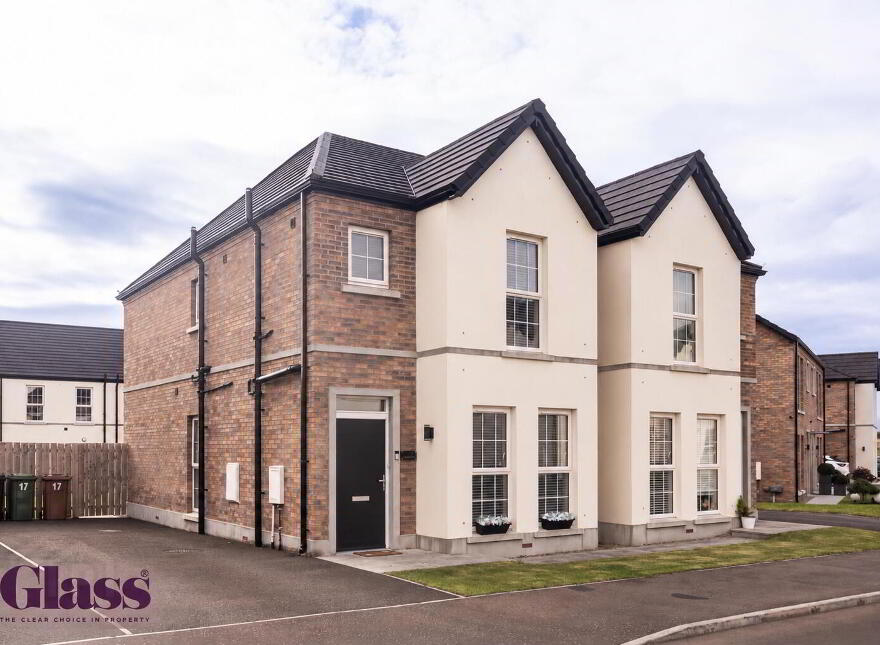 17 South Lake Park, Craigavon, BT64 1BE