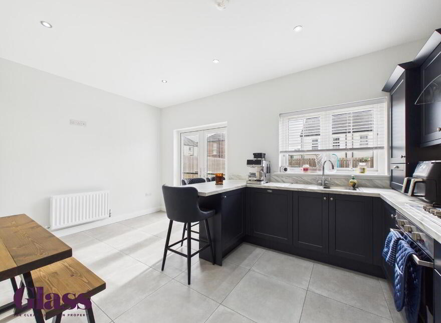 17 South Lake Park, Craigavon, BT64 1BE