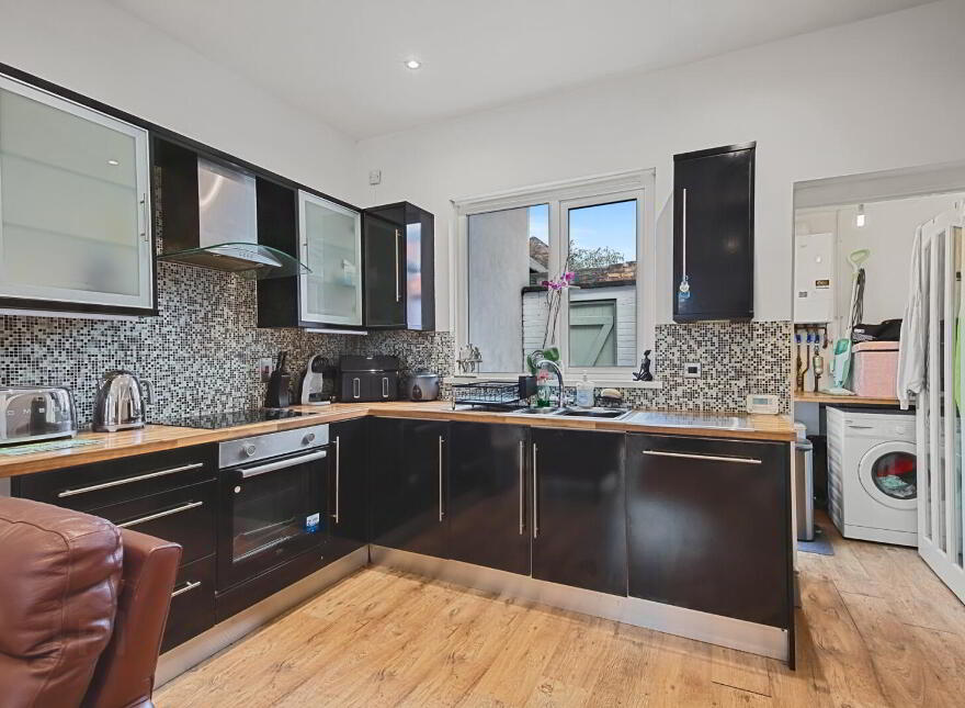 8 Sinclair Street, Belfast, BT5 6JS
