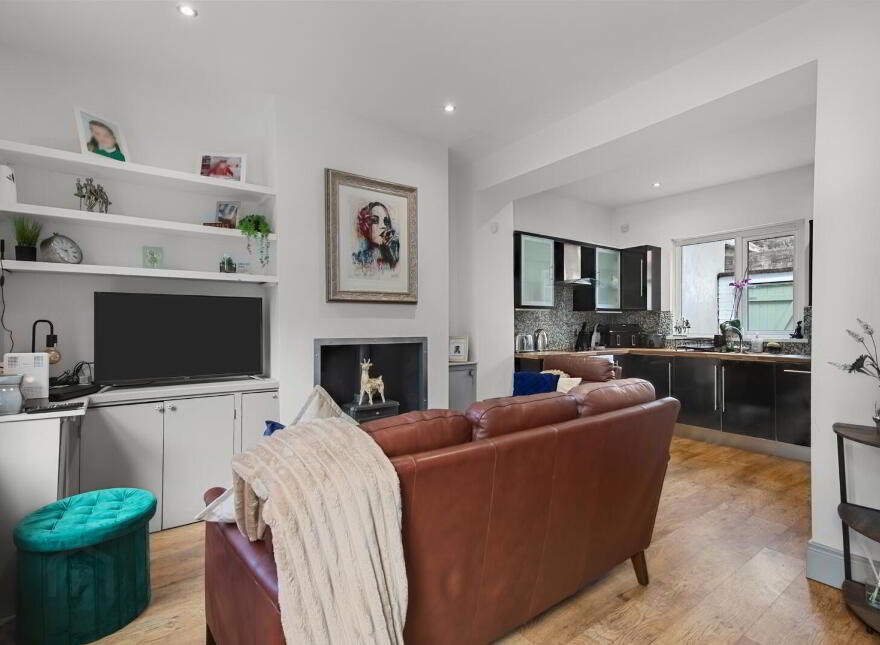 8 Sinclair Street, Belfast, BT5 6JS