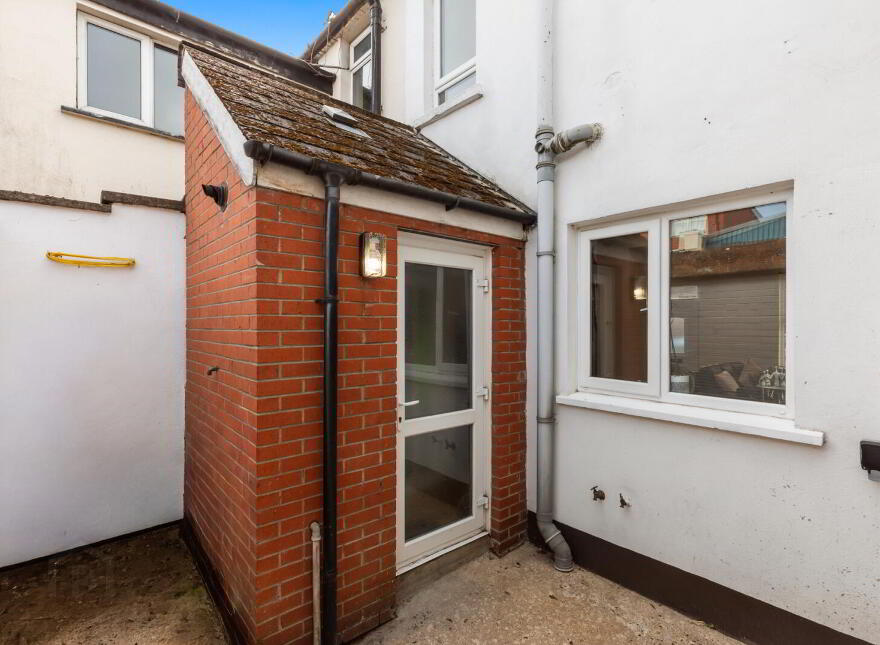 8 Sinclair Street, Belfast, BT5 6JS
