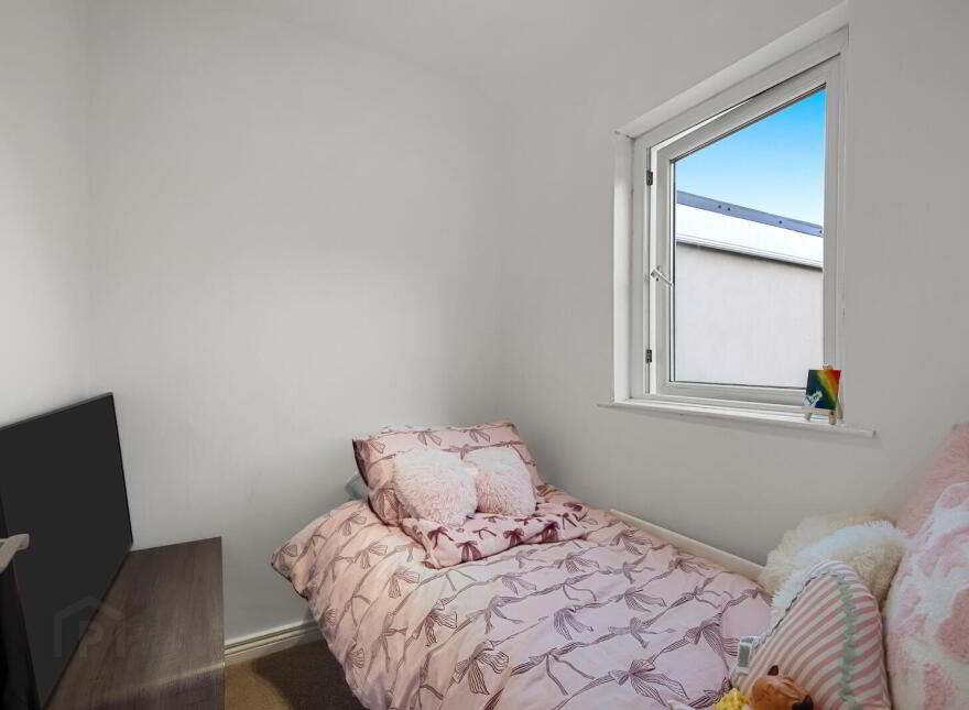 8 Sinclair Street, Belfast, BT5 6JS