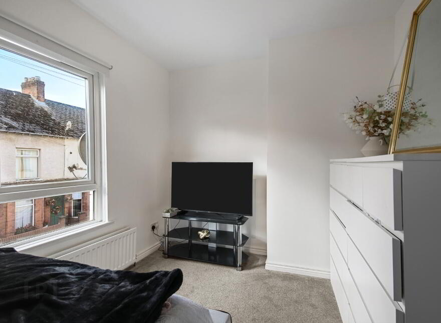8 Sinclair Street, Belfast, BT5 6JS