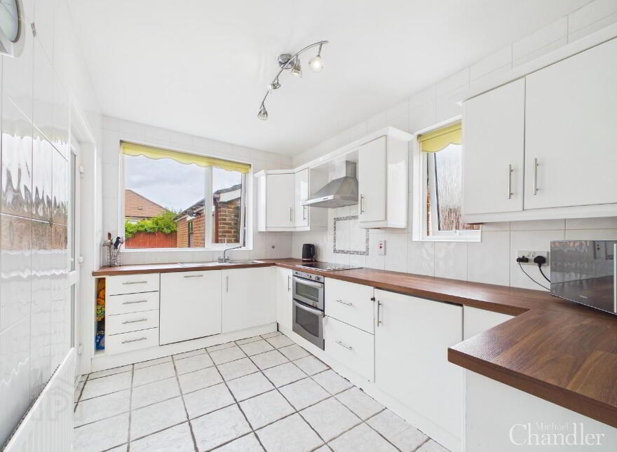 8 Coolpark Avenue, Belfast, BT8 6NF