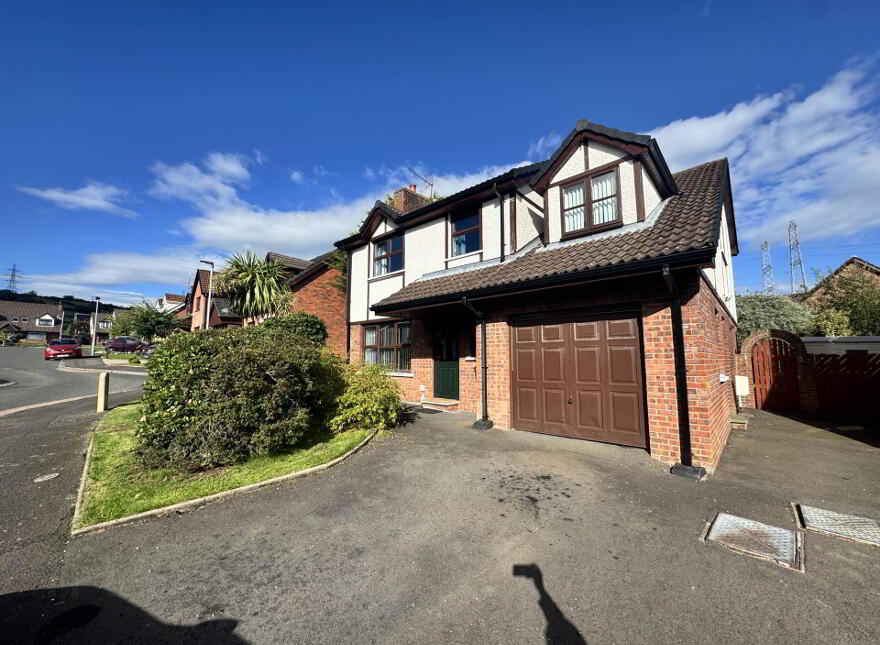 14 Craigs Road, Carrickfergus, BT38 9RL