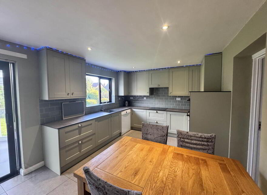 14 Craigs Road, Carrickfergus, BT38 9RL