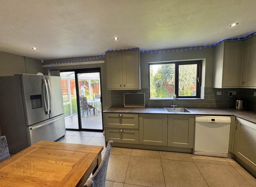 14 Craigs Road, Carrickfergus, BT38 9RL