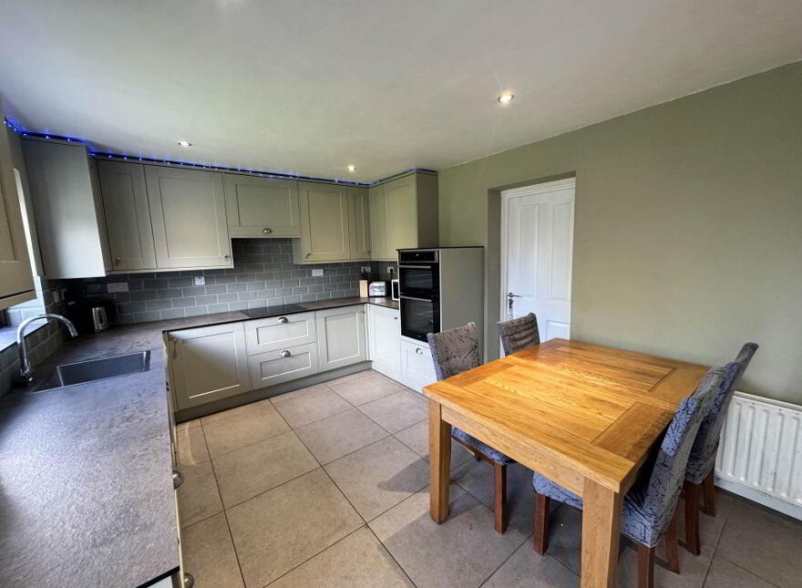 14 Craigs Road, Carrickfergus, BT38 9RL