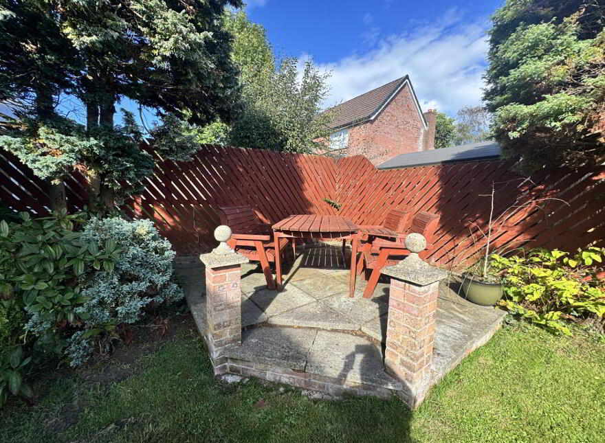 14 Craigs Road, Carrickfergus, BT38 9RL
