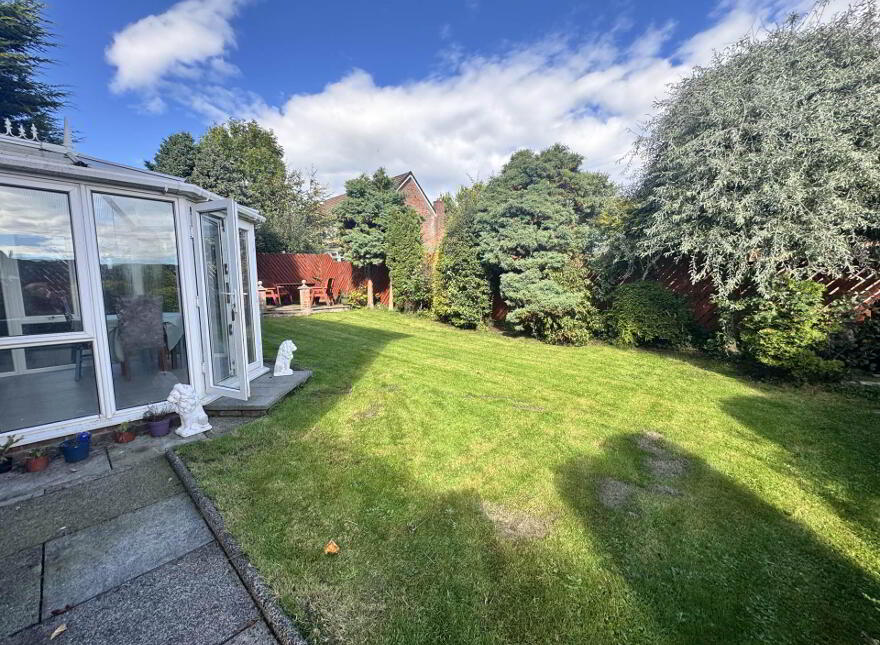14 Craigs Road, Carrickfergus, BT38 9RL