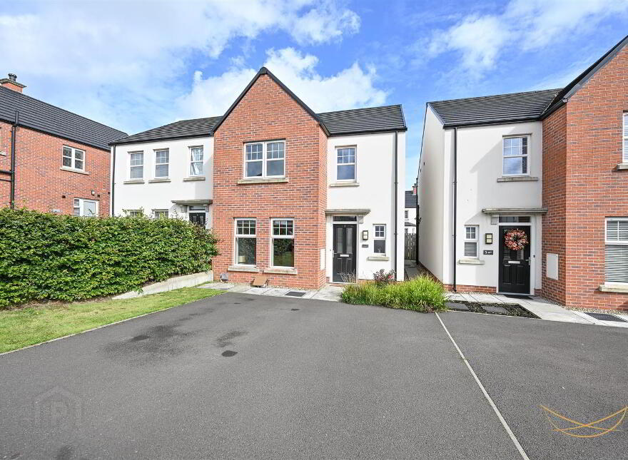 5 Rushfield Walk, Ballyclare, BT39 0FQ photo