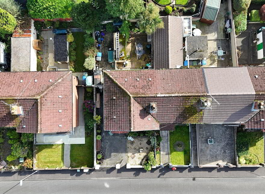 42 Rossdowney Drive, Waterside, Derry, BT47 5PR