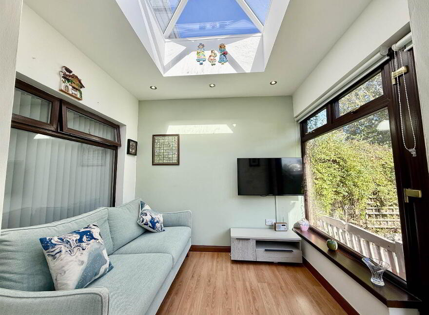 20 Ravenhill Parade, Belfast, BT6 8NU