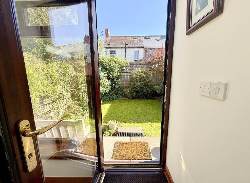 20 Ravenhill Parade, Belfast, BT6 8NU