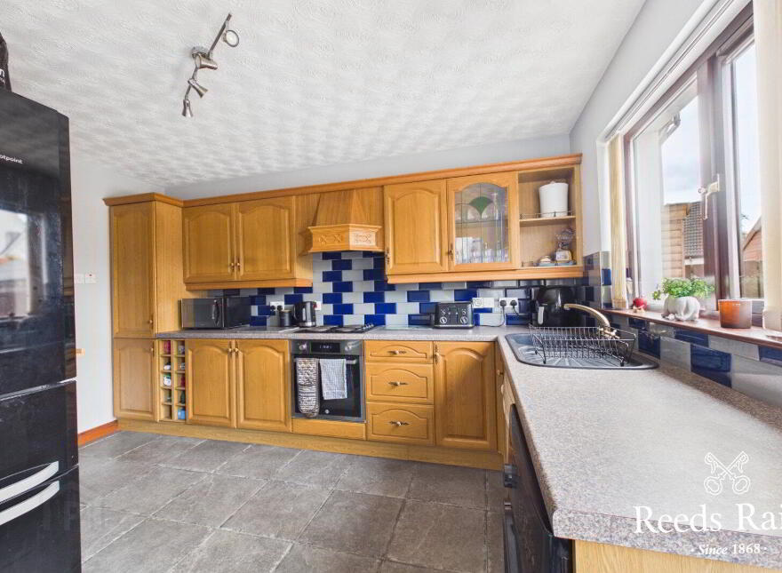 32 Tudor Road, Carrickfergus, BT38 9TU