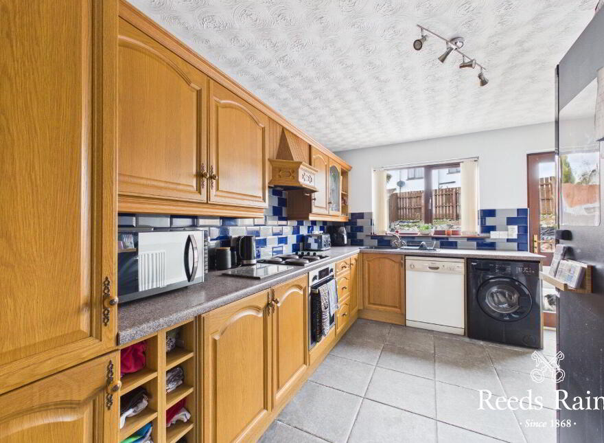 32 Tudor Road, Carrickfergus, BT38 9TU