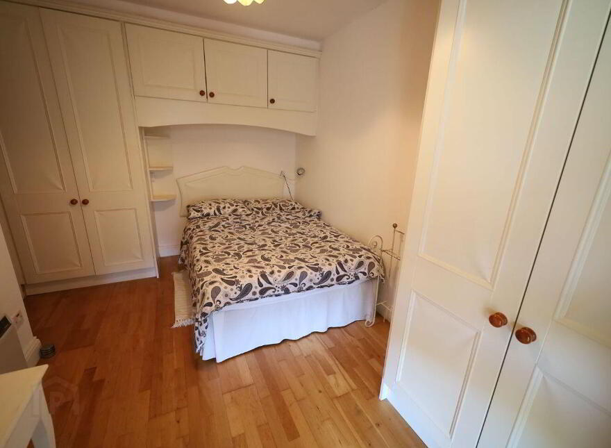 11 Castlepoint Village, Crosshaven, P43EK18