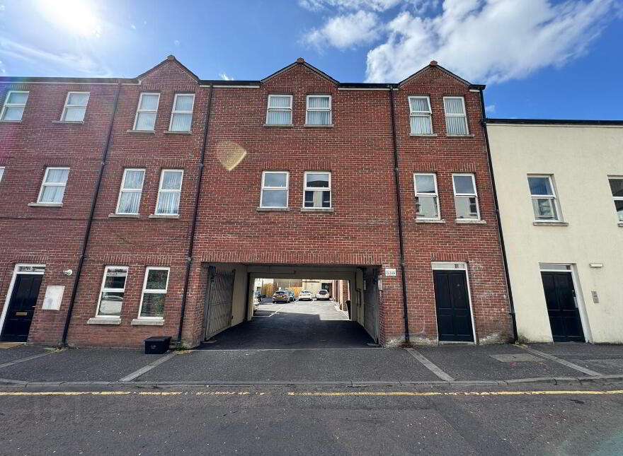 Apt 27 Cheston Close, Carrickfergus, BT38 7FL