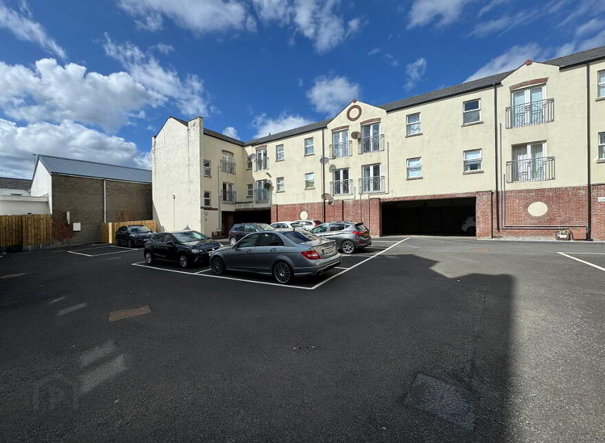 Apt 27 Cheston Close, Carrickfergus, BT38 7FL
