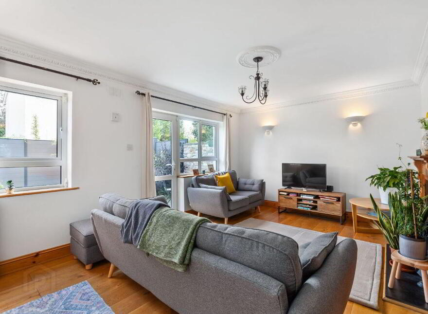 8 Engleberg Court, Mounttown Road Lower, Dún Laoghaire, Dun Laoghaire, A96A781