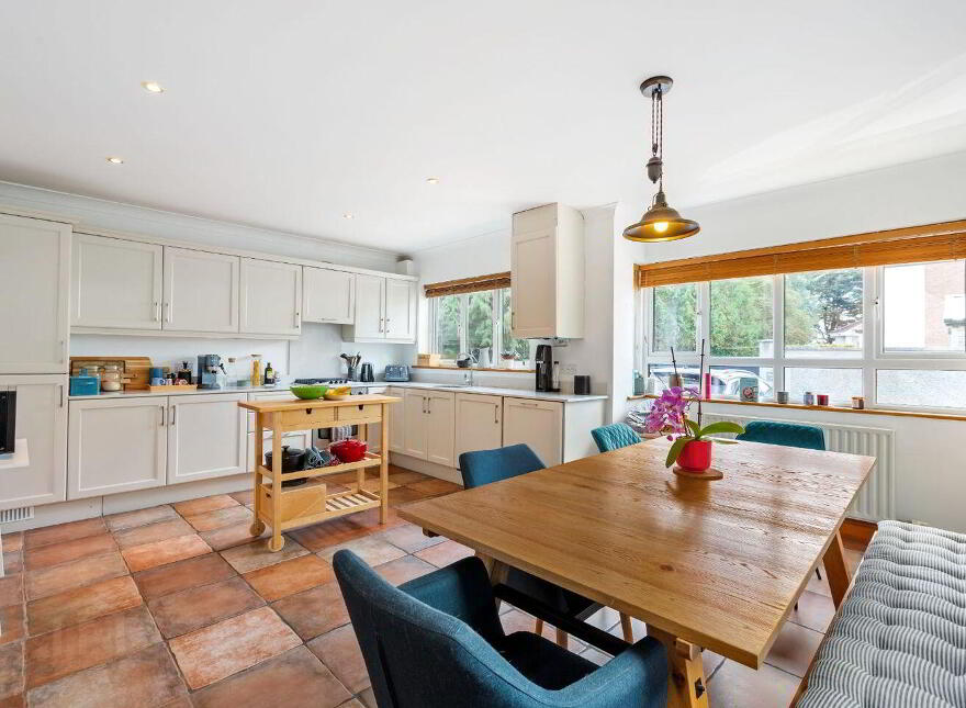 8 Engleberg Court, Mounttown Road Lower, Dún Laoghaire, Dun Laoghaire, A96A781