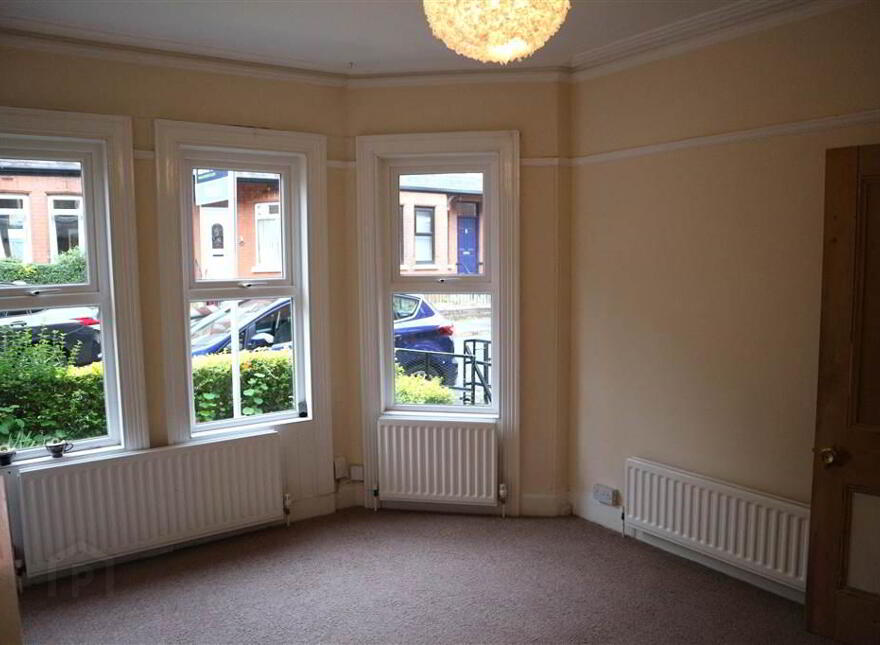 16 Ferguson Drive, Belfast, BT4 2AZ