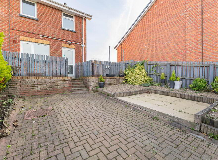 1 Hillside Terrace, Hillsborough, BT26 6JG